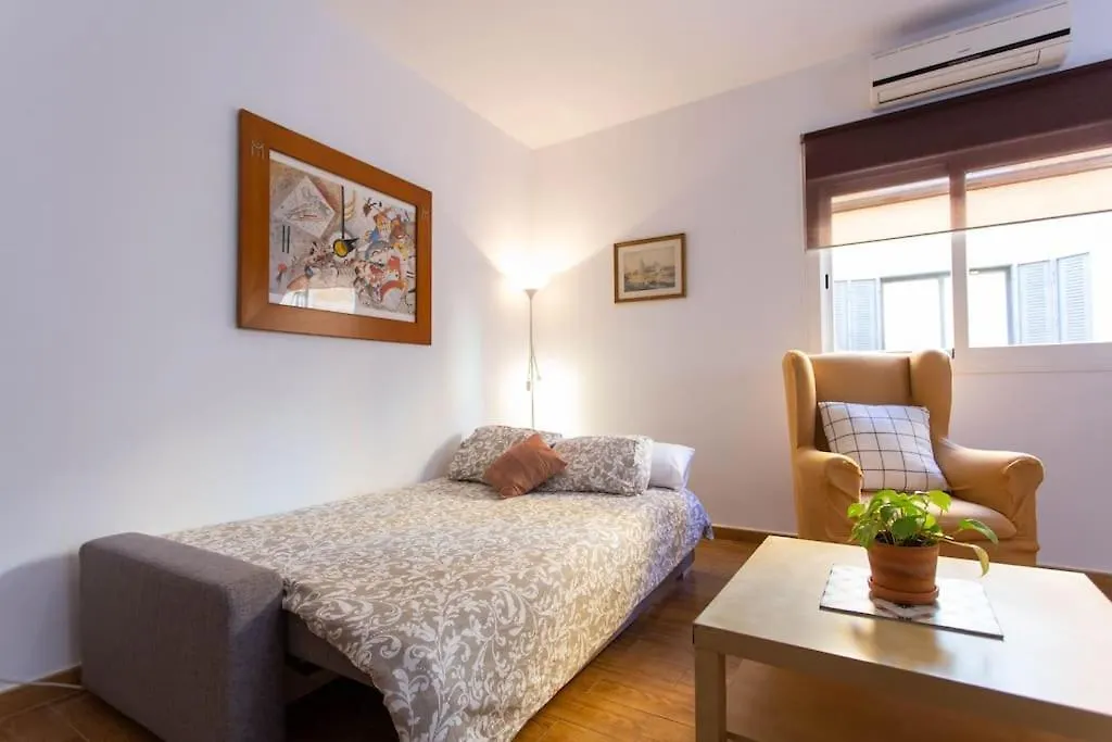 Large Suite Tracatra Sevilla 0*, Seville