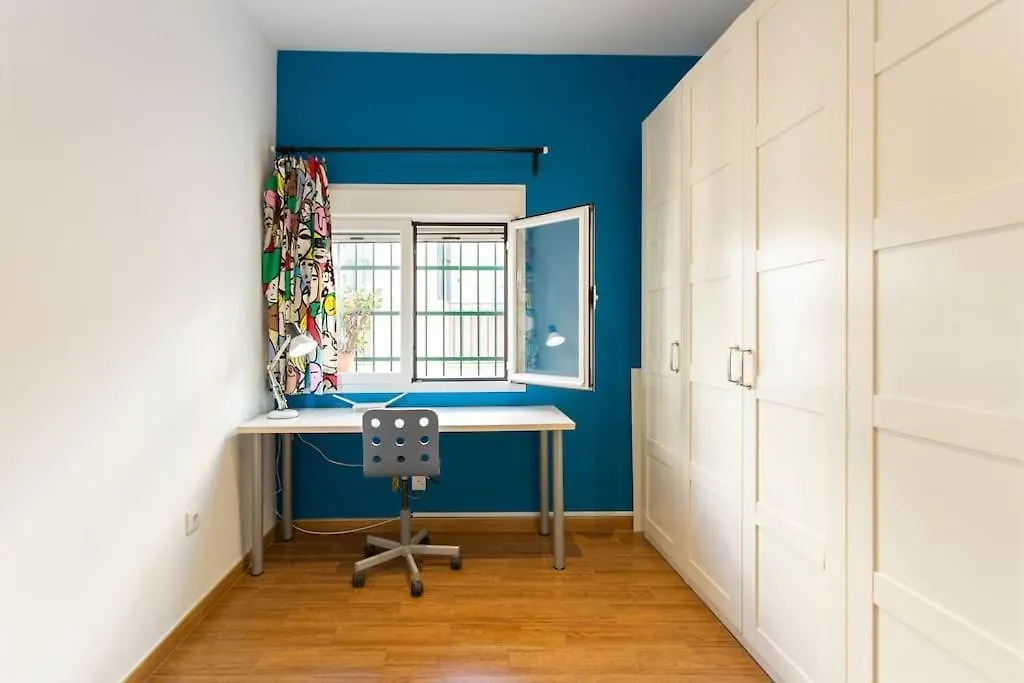 Large Suite Tracatra Sevilla Apartment